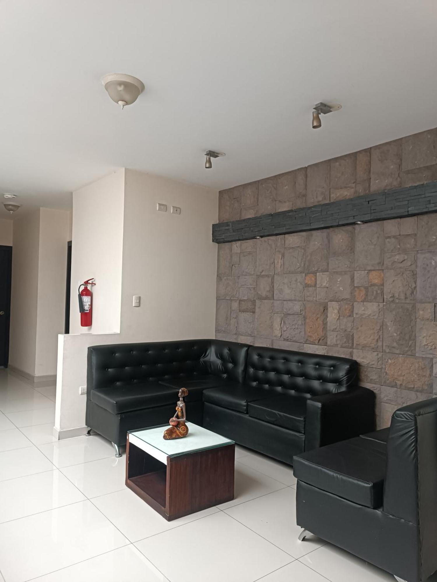 Hotel Quezada Hermanos Santo Domingo de los Colorados Esterno foto
